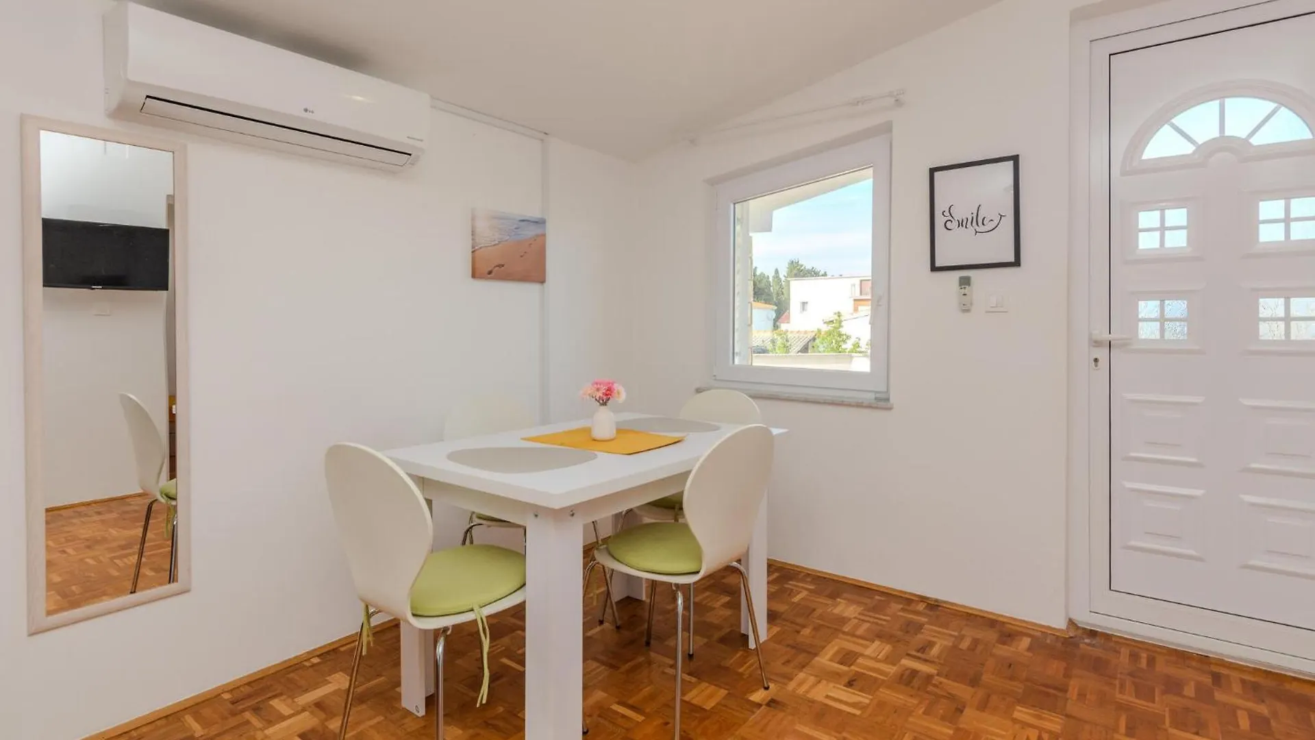 1 Bedroom Gorgeous Apartment In Nin